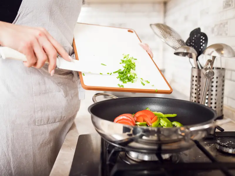 12 dicas para tornar mais fácil cozinhar para alguém